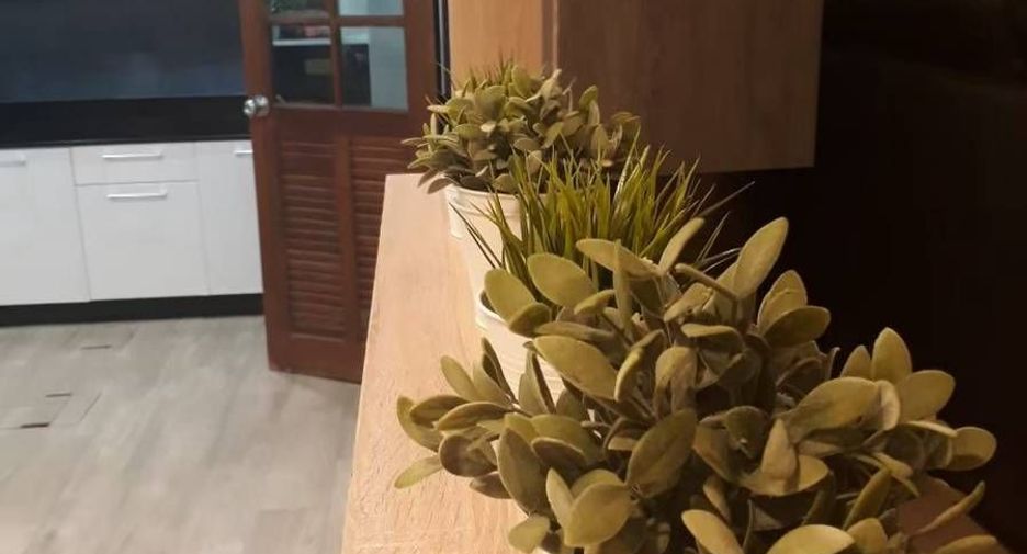 Reihenhaus zur Miete mit 5 Zimmer in Watthana, Bangkok