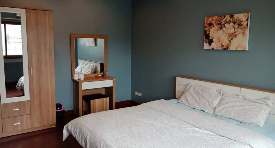 Reihenhaus zur Miete mit 5 Zimmer in Watthana, Bangkok