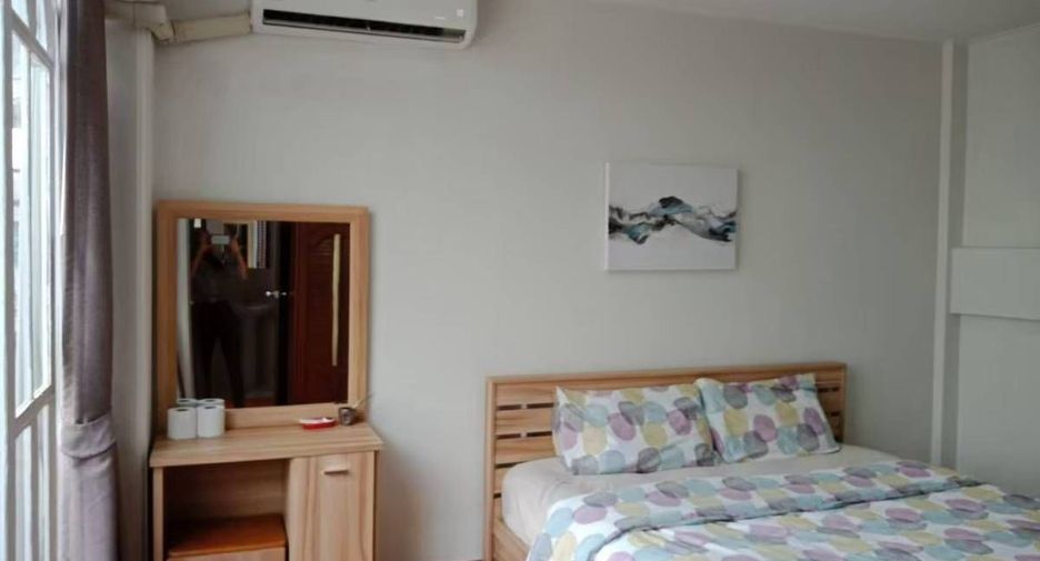 Reihenhaus zur Miete mit 5 Zimmer in Watthana, Bangkok