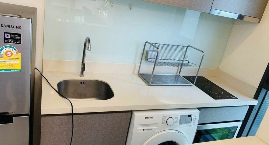 For sale 1 bed condo in Khlong Toei, Bangkok