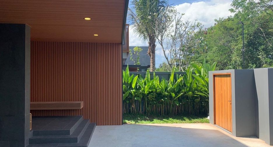 For rent 3 bedrooms villa in Mueang Phuket, Phuket