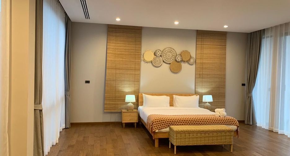 For rent 3 bedrooms villa in Mueang Phuket, Phuket