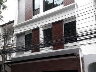 For rent 5 bedrooms condo in Watthana, Bangkok