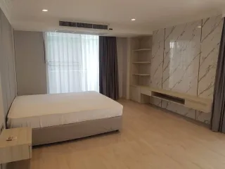 出租 4 卧室 公寓 在 Khlong Toei, 曼谷