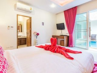 For rent and for sale 4 bedrooms villa in Mueang Phuket, Phuket