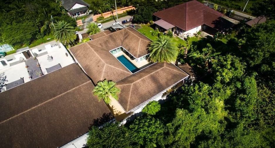 À vendre et à louer 4 chambres villa à Mueang Phuket, Phuket