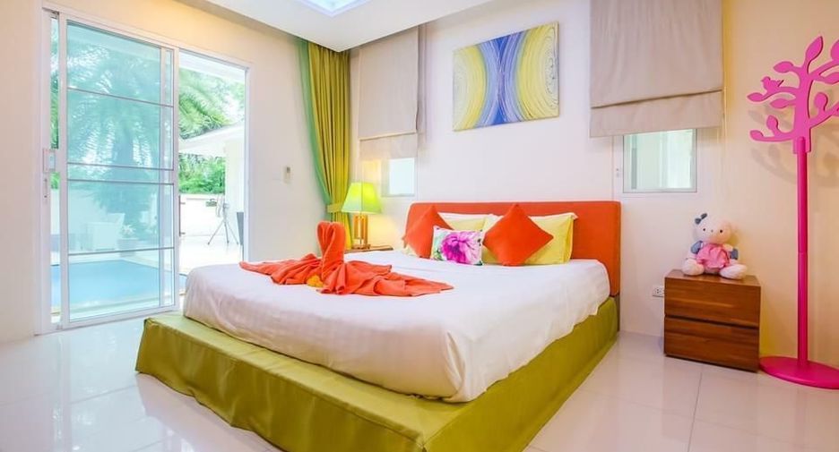 À vendre et à louer 4 chambres villa à Mueang Phuket, Phuket