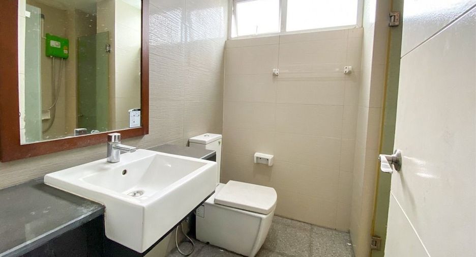 For sale 3 bedrooms house in Don Mueang, Bangkok