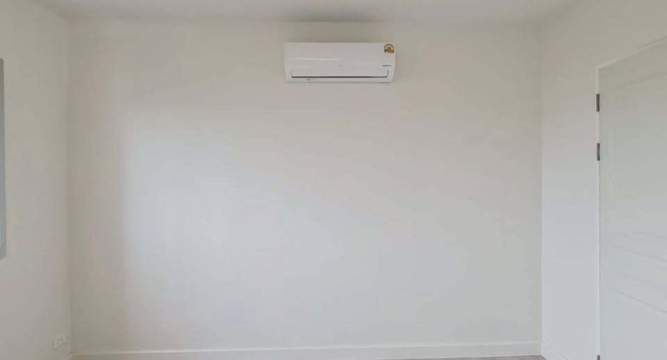 For sale 2 bedrooms condo in Mueang Samut Prakan, Samut Prakan