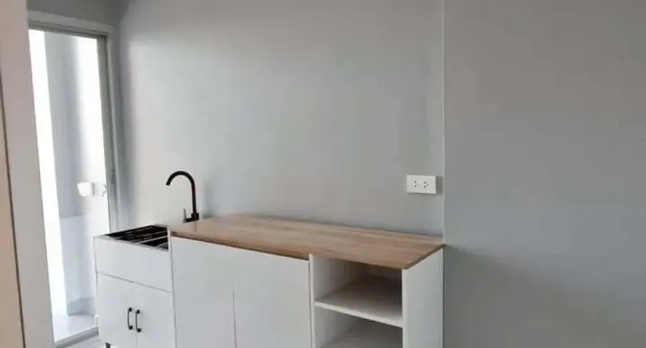 For sale 2 bedrooms condo in Mueang Samut Prakan, Samut Prakan