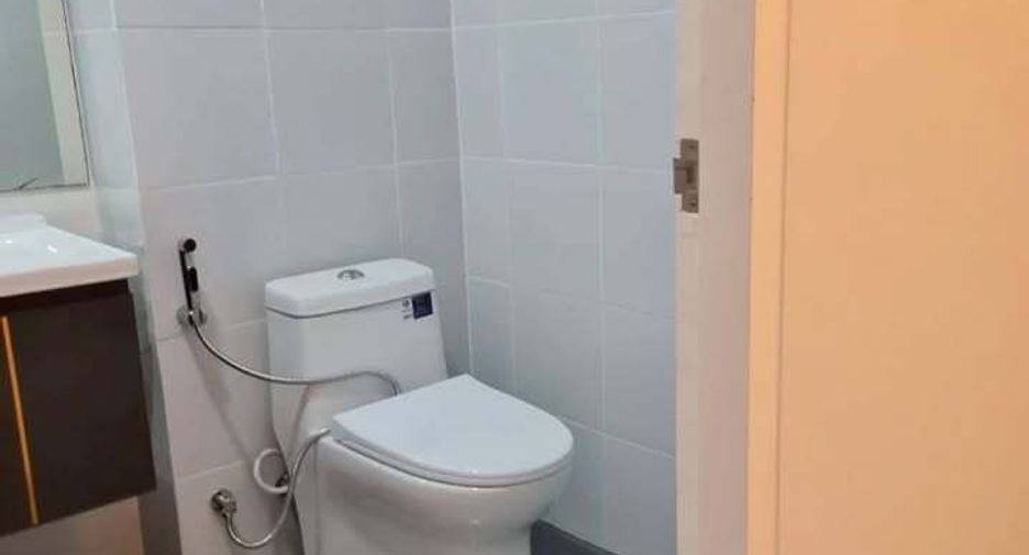 For sale 2 bedrooms condo in Mueang Samut Prakan, Samut Prakan