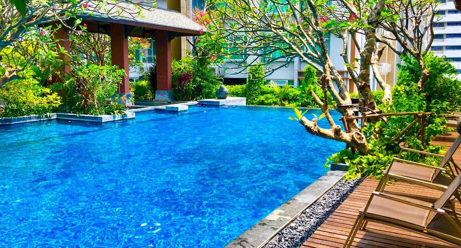 For sale 2 bedrooms condo in Watthana, Bangkok