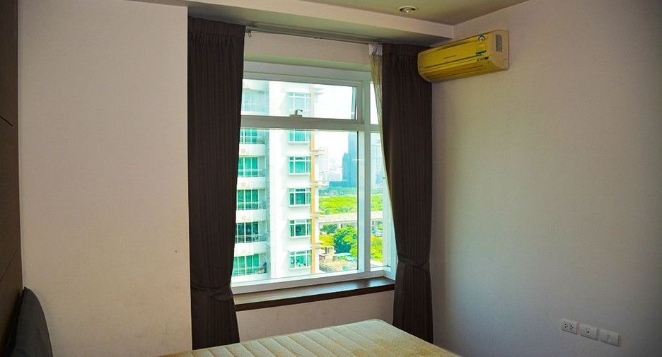 For sale 2 bedrooms condo in Watthana, Bangkok