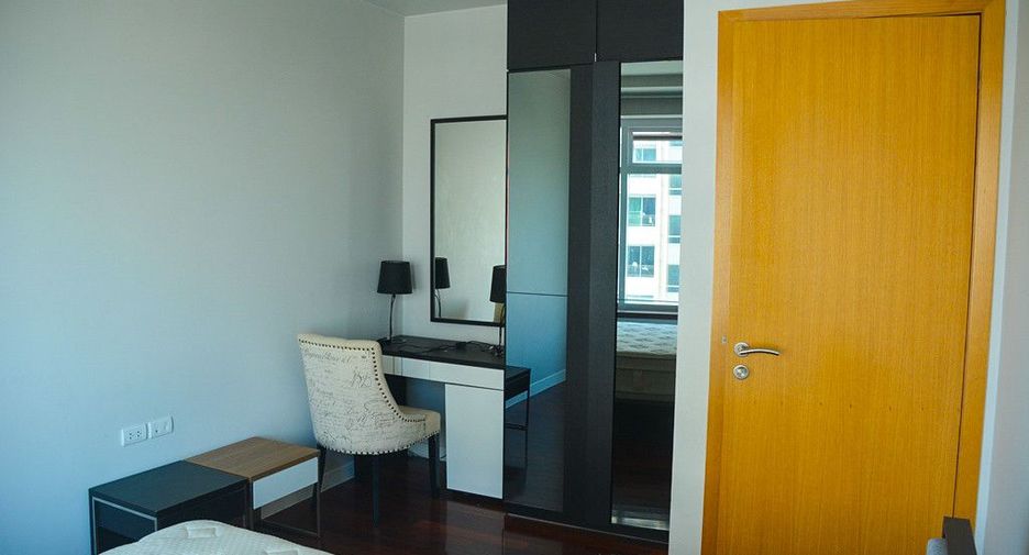 For sale 2 bedrooms condo in Watthana, Bangkok