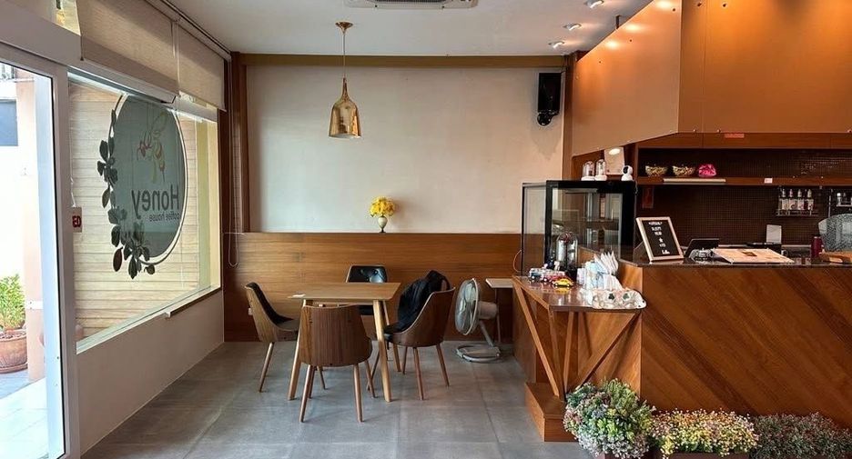 For sale 2 bedrooms retail Space in Sai Mai, Bangkok