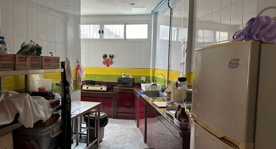 For sale 2 bedrooms retail Space in Sai Mai, Bangkok