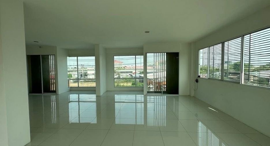 For sale 2 bedrooms retail Space in Sai Mai, Bangkok