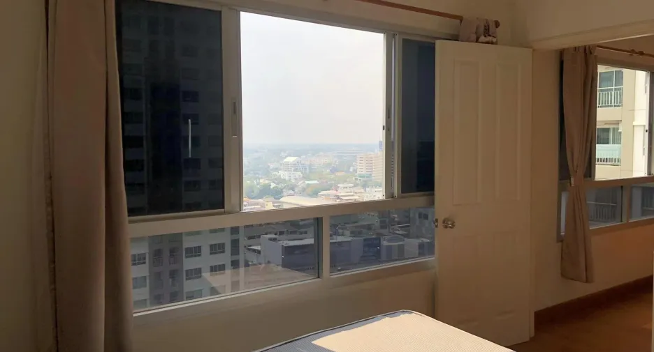 出售 2 卧室 公寓 在 Bang Phlat, 曼谷