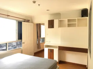 Продажа 2 спальни кондо в Банг Пхлат, Бангкок