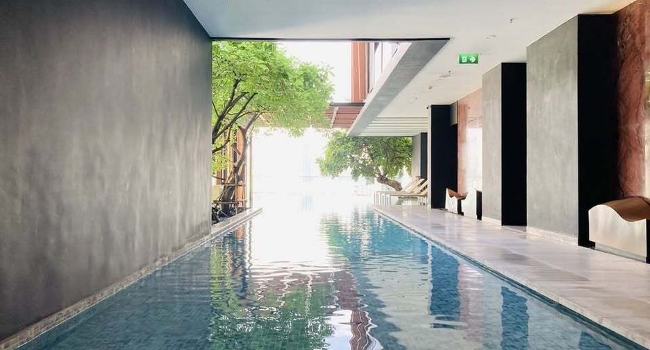 For rent studio condo in Pathum Wan, Bangkok