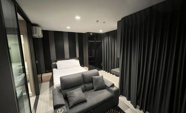 Wohnung zur Miete mit Studio in Huai Khwang, Bangkok