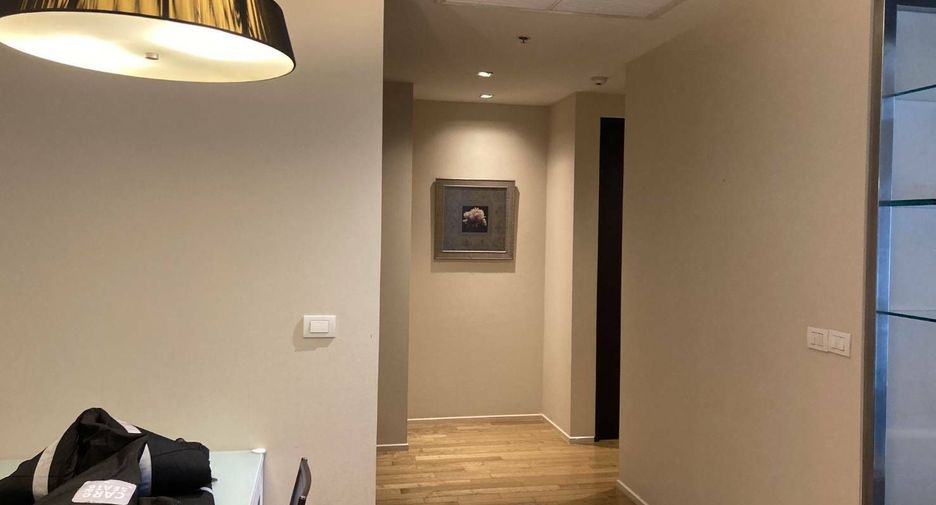 For rent 3 bedrooms condo in Khlong Toei, Bangkok