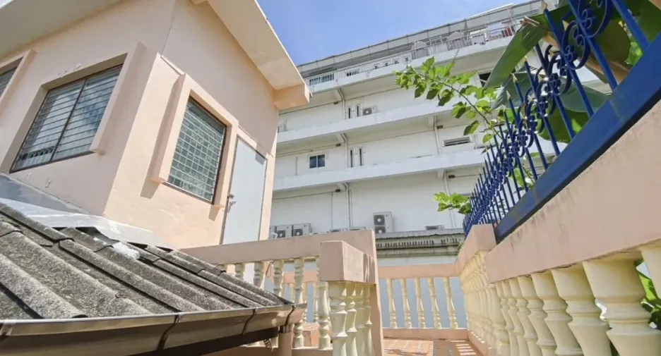 出售 4 卧室 独立屋 在 Wang Thong Lang, 曼谷