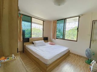 出售 4 卧室 独立屋 在 Wang Thong Lang, 曼谷