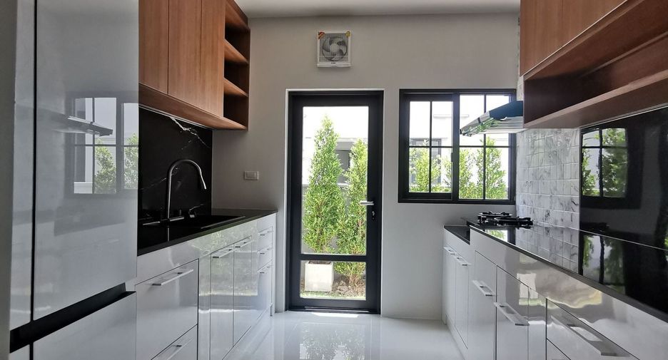 ให้เช่า 5 ห้องนอน บ้านเดี่ยว ใน บางพลี, สมุทรปราการ
