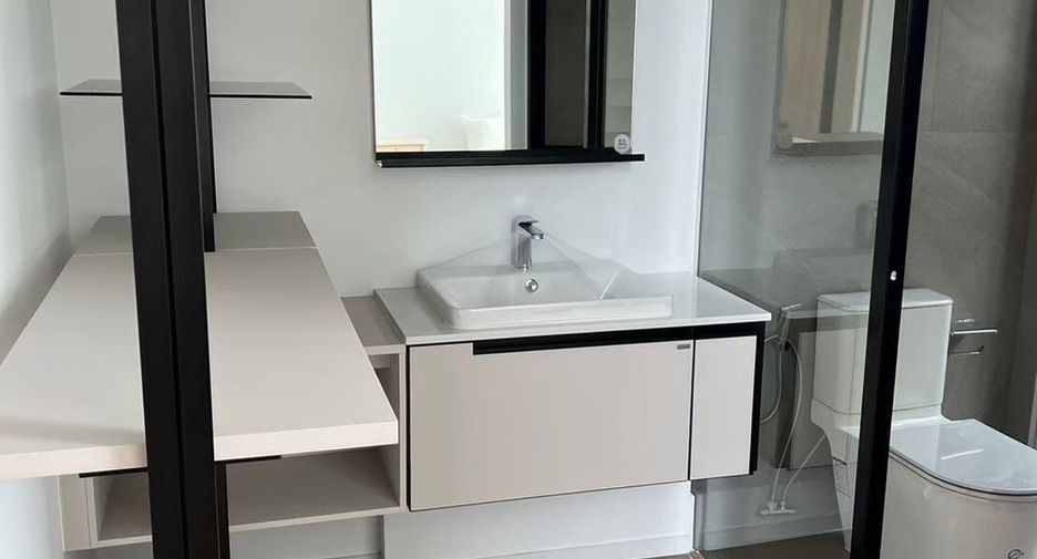 For rent 3 bedrooms house in Saphan Sung, Bangkok
