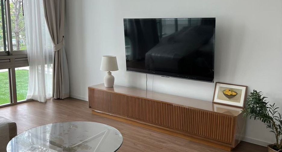 For rent 3 bedrooms house in Saphan Sung, Bangkok