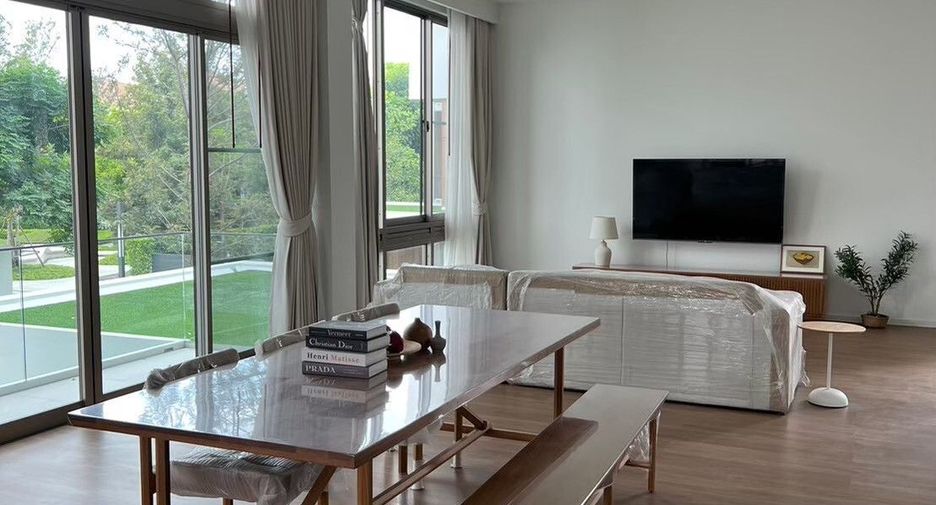 For rent 3 bedrooms house in Saphan Sung, Bangkok