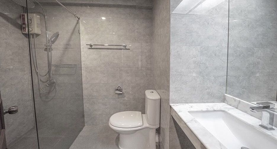For rent 2 bedrooms condo in Khlong Toei, Bangkok
