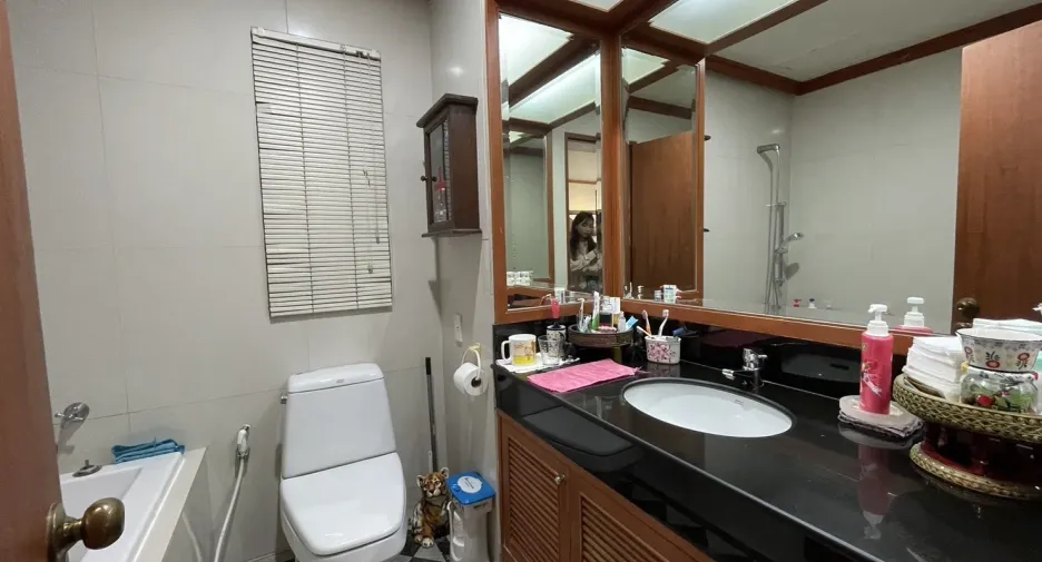 For sale 1 bed condo in Khlong San, Bangkok