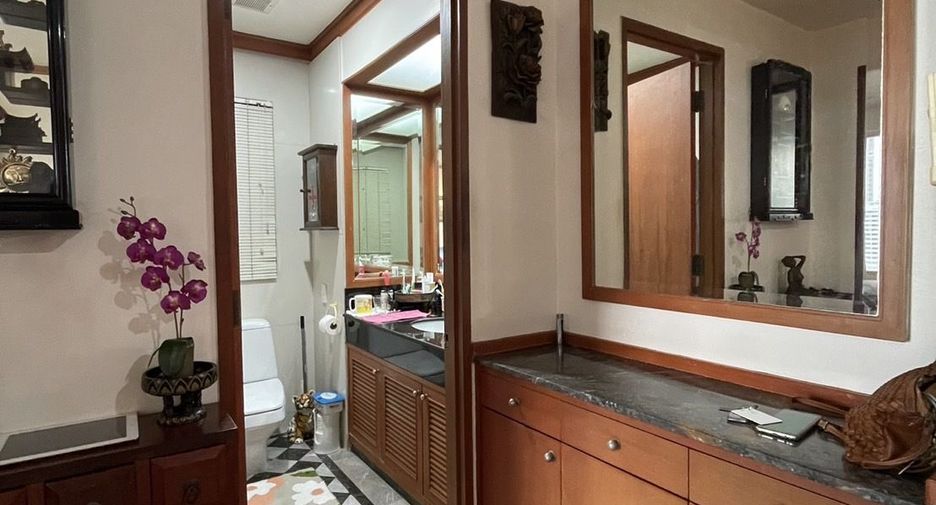 Wohnung zum Kauf mit 1 Zimmer in Khlong San, Bangkok