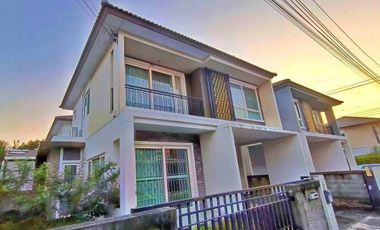 À louer 3 chambres maison à Bang Phli, Samut Prakan