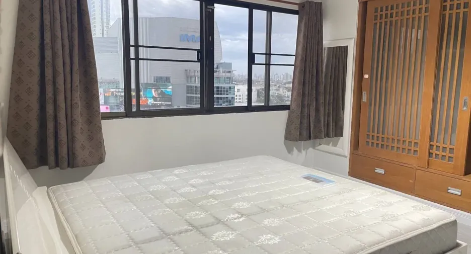 For sale and for rent 2 bedrooms condo in Chatuchak, Bangkok