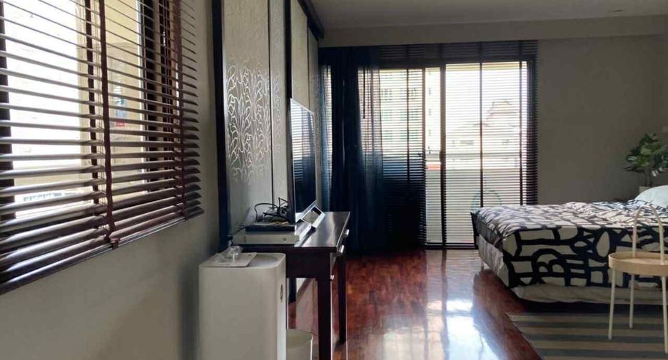 For sale 2 bedrooms condo in Khlong Toei, Bangkok