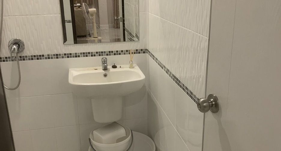 For rent 3 bedrooms townhouse in Thalang, Phuket