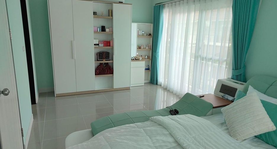 For rent 3 bedrooms townhouse in Thalang, Phuket