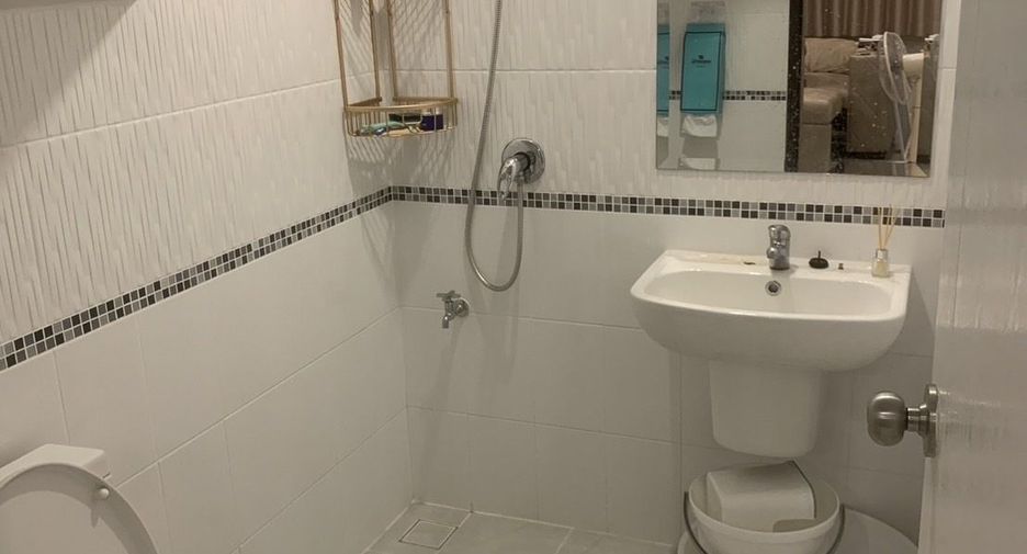 For rent 3 bedrooms townhouse in Thalang, Phuket