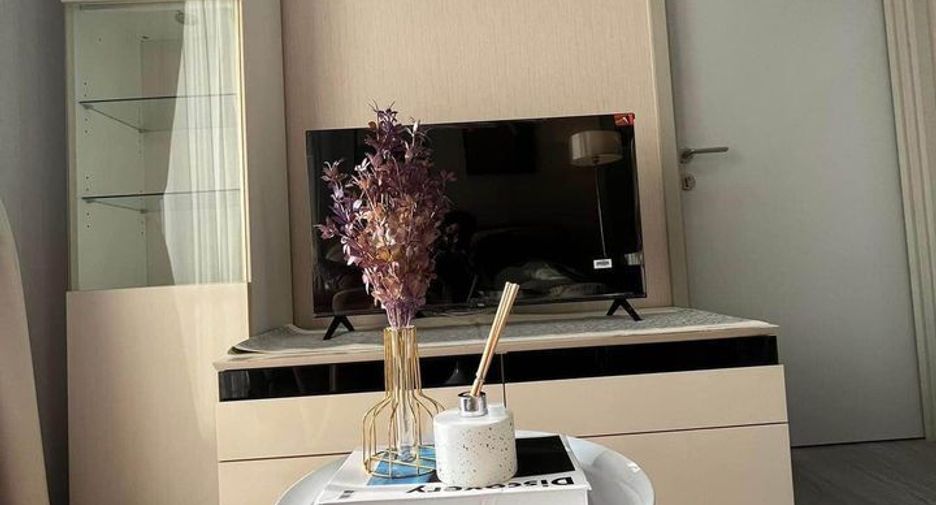 Condo en alquiler de 1 habitaciones en Khlong San, Bangkok