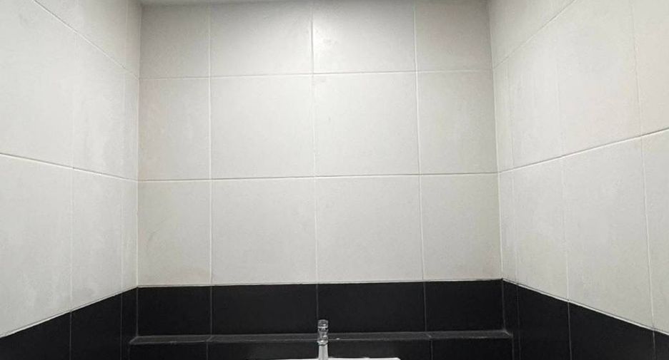 For rent retail Space in Phra Khanong, Bangkok
