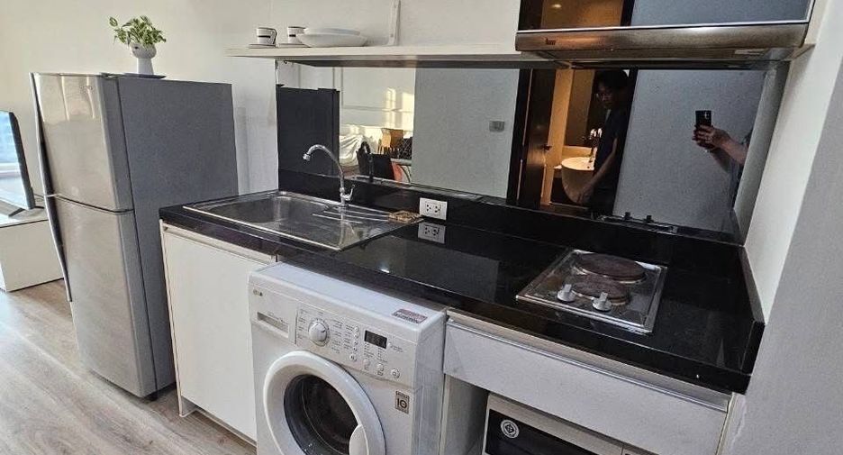 For sale and for rent studio condo in Khlong Toei, Bangkok