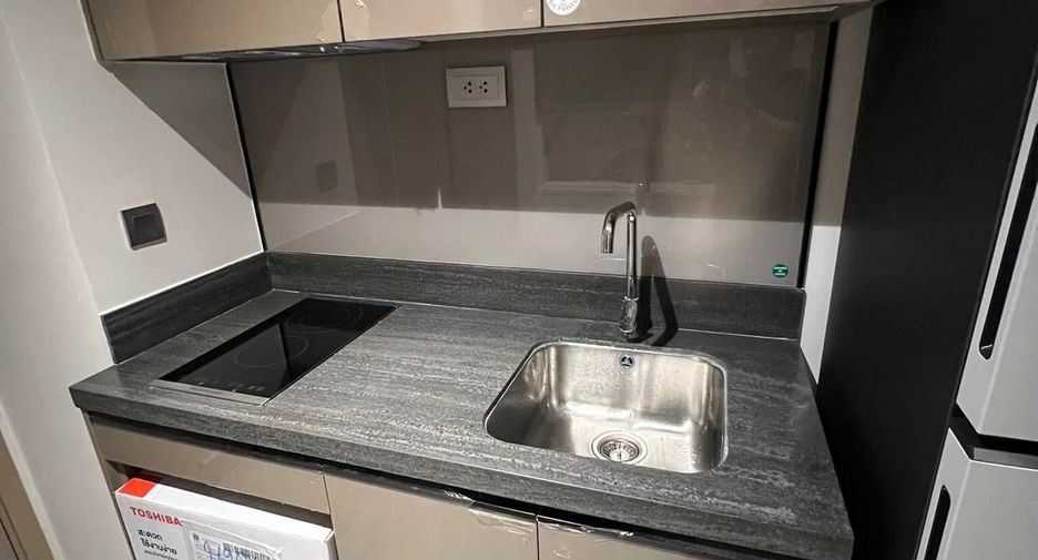 Wohnung zur Miete mit 1 Zimmer in Huai Khwang, Bangkok