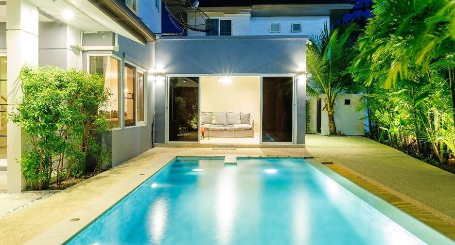 À louer 3 chambres villa à Mueang Phuket, Phuket