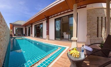 For rent 3 bedrooms villa in Mueang Phuket, Phuket