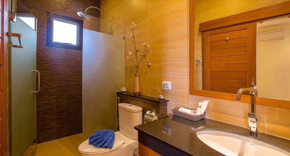For rent 3 bedrooms villa in Mueang Phuket, Phuket