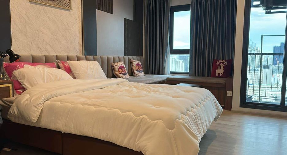 For rent 1 bed condo in Pathum Wan, Bangkok