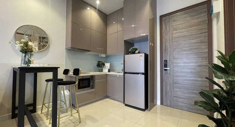 For sale 1 bed condo in Phra Khanong, Bangkok